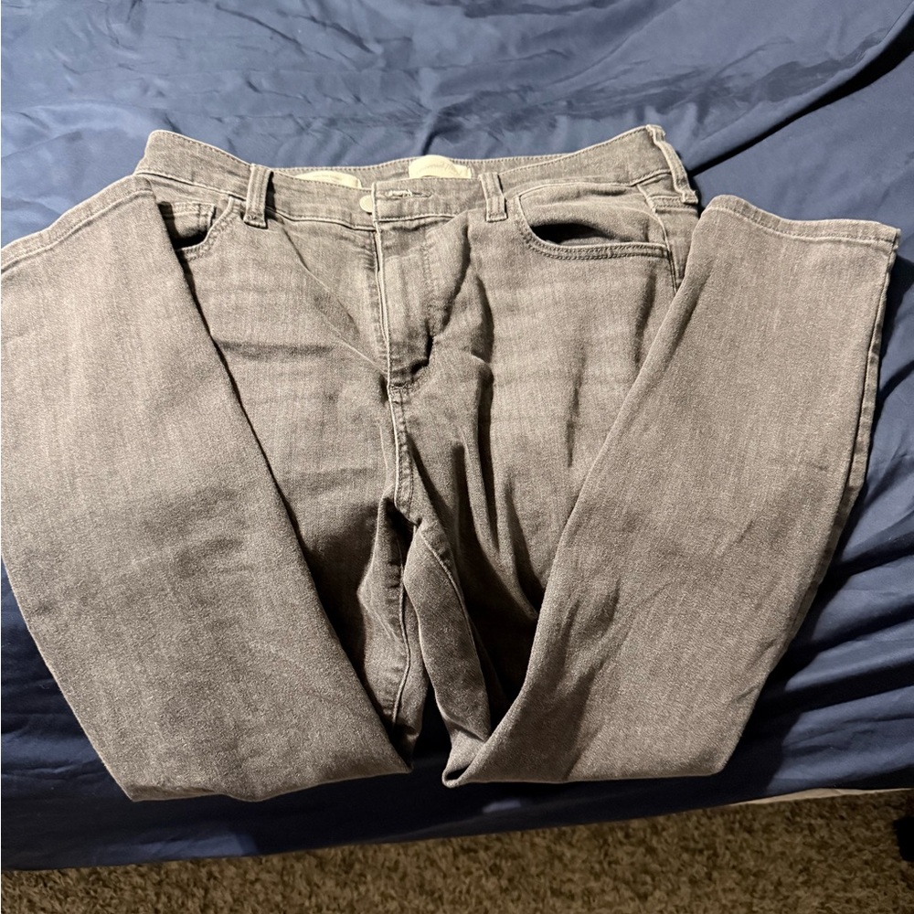Universal Thread Light Gray Denim Jeans